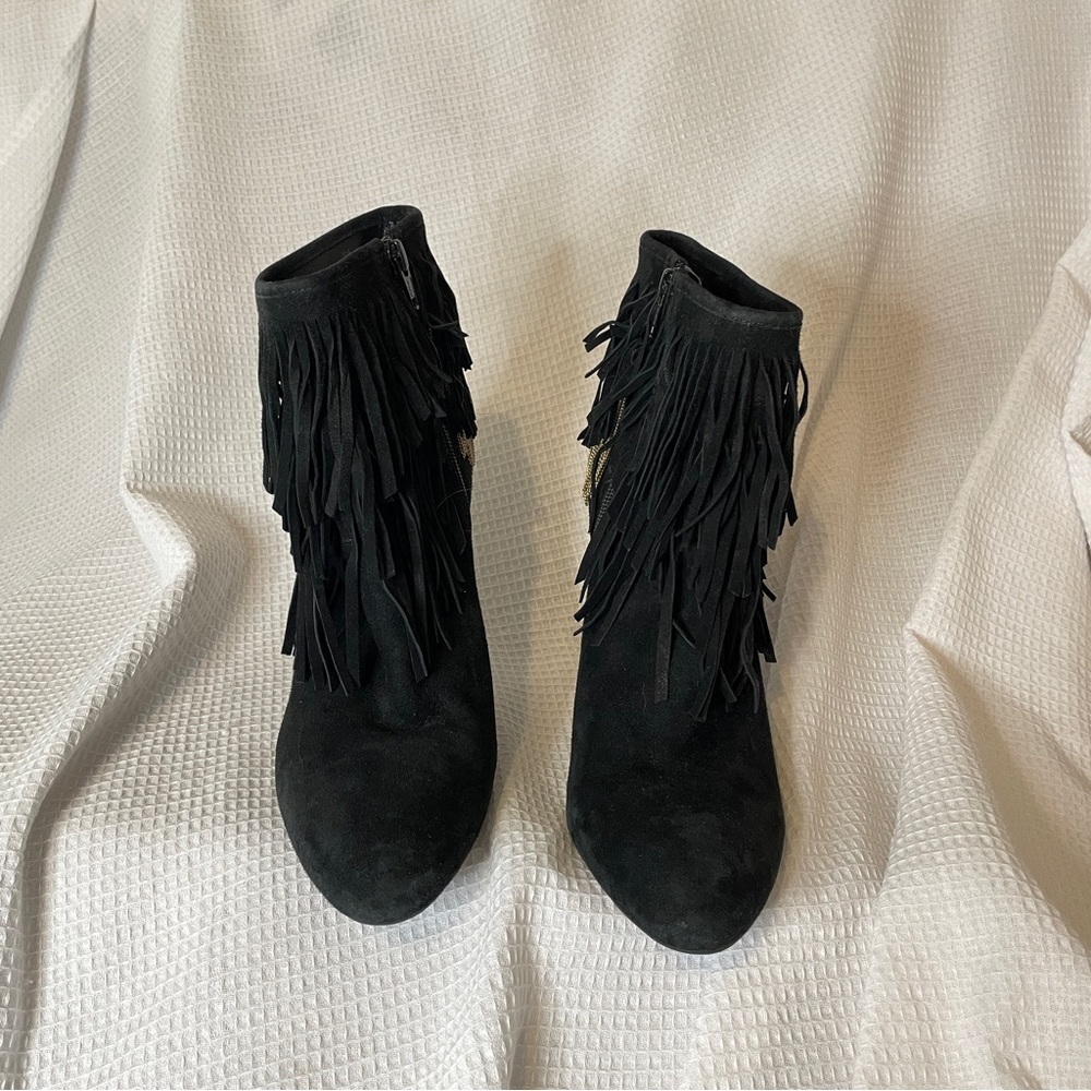 Gianni Bini women’s size 8 medium suede fringed high heeled booties, black. - Picture 8 of 8